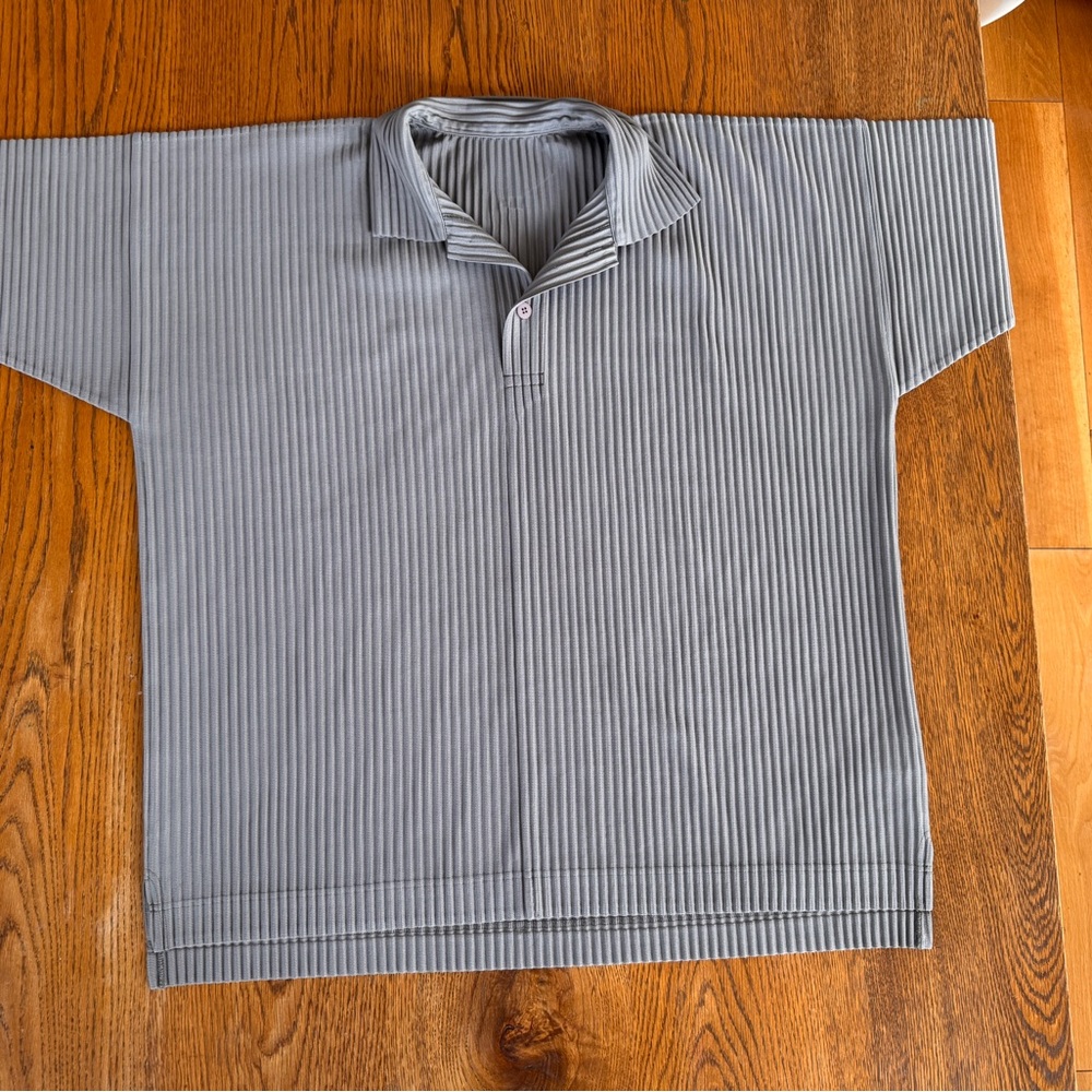 Issey Miyake Homme Plissé Ribbed Gray Top